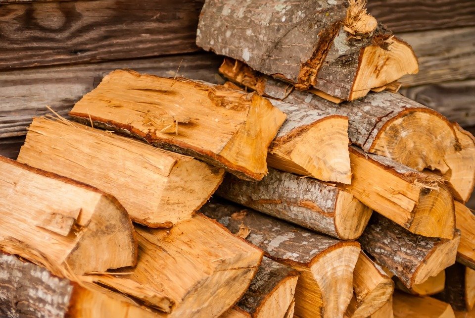 Choose Kiln-Dried Firewood