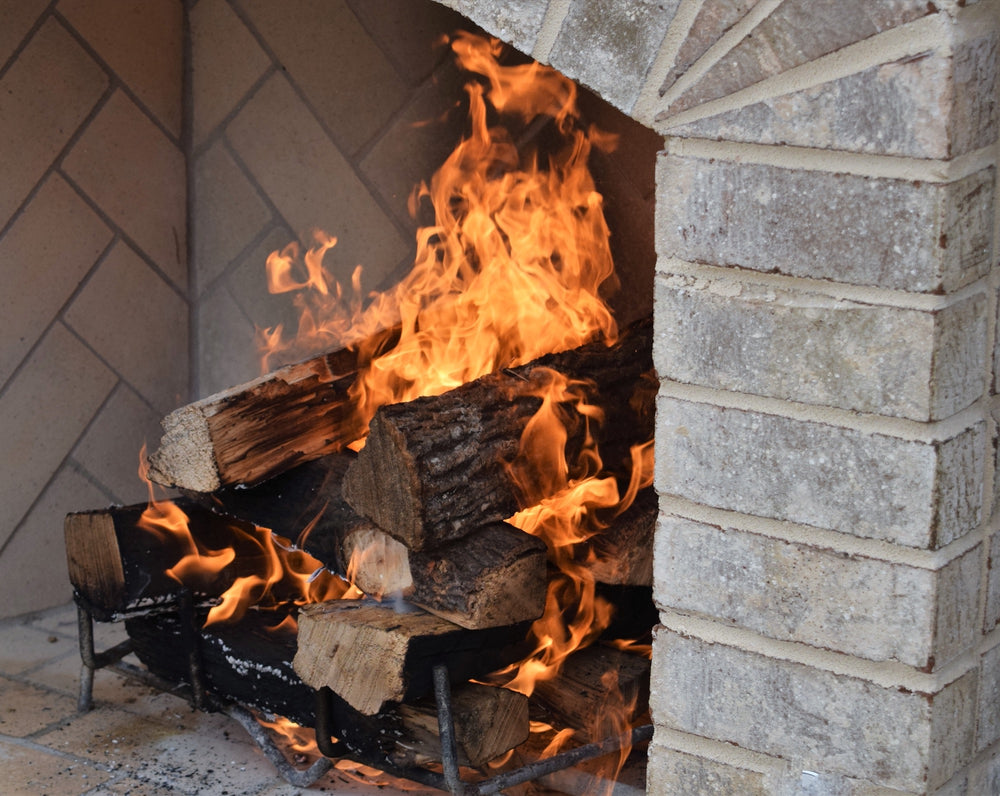 What is the best wood to burn in your fireplace? Does it Matter?