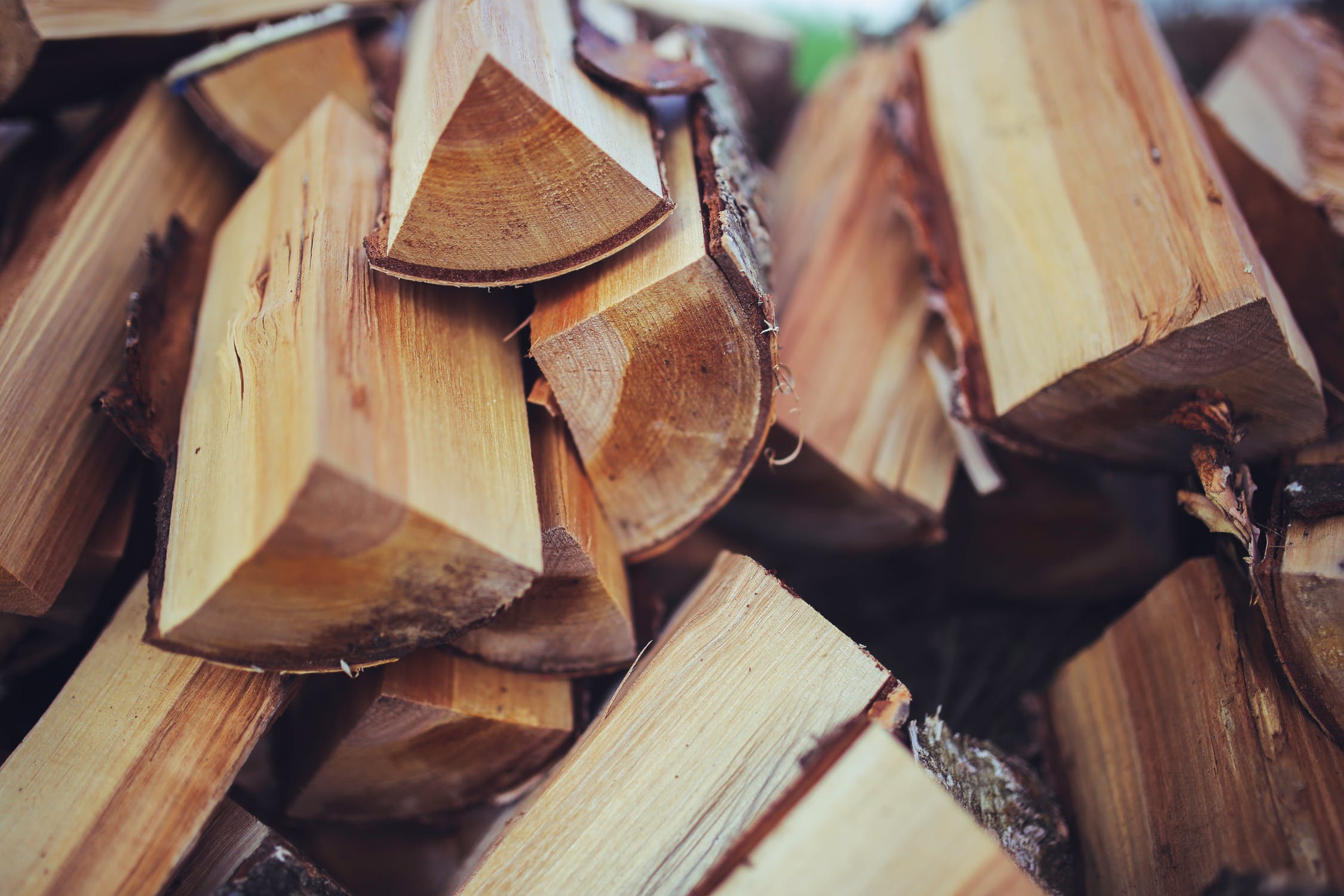 Choose Kiln-Dried Firewood