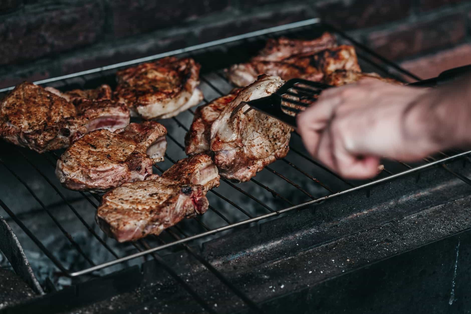 Grilling with Cutting Edge Firewood Cooking Wood